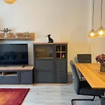 Ursula Trendy Apartment